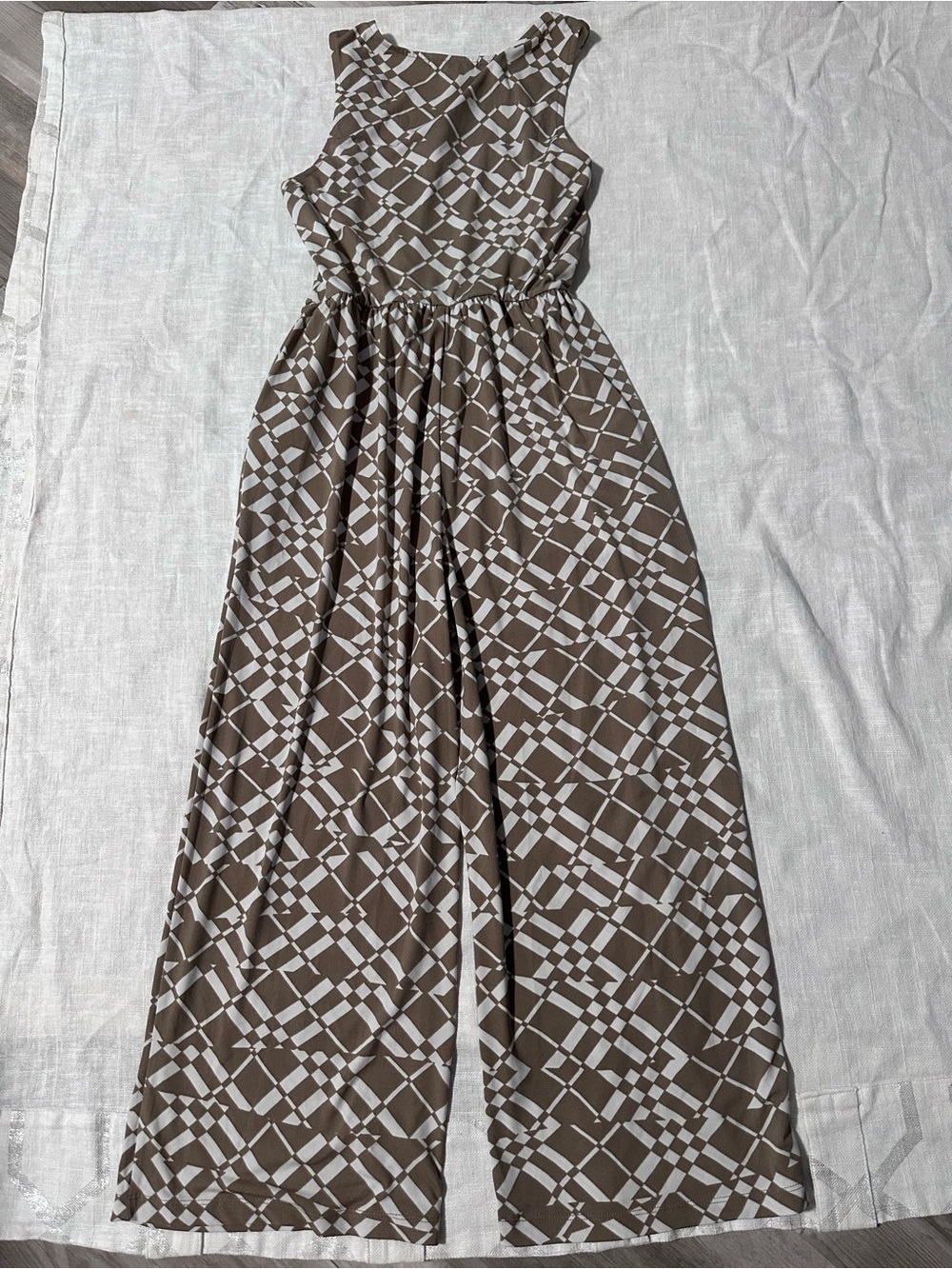 Gilli Brown & White Sleeveless Geometric Jumpsuit